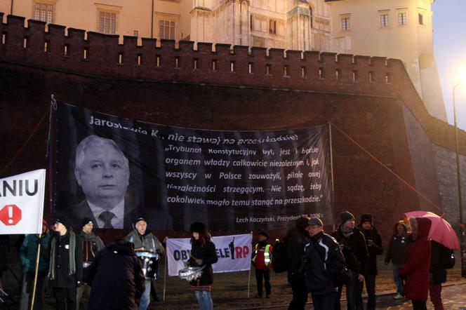 DEMONSTRACJA STOP UPARTYJNIANIU WAWELU