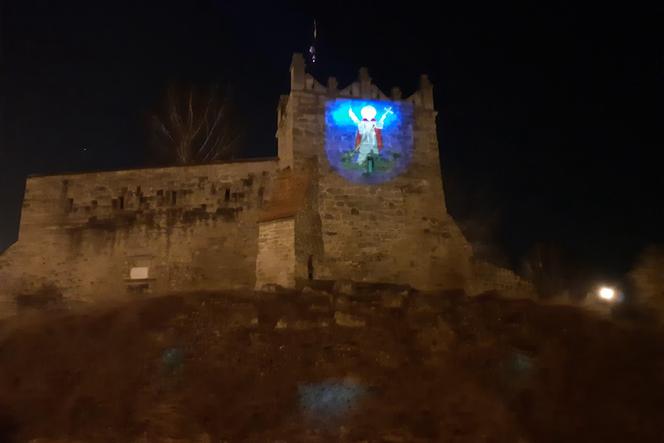 Zamek w Nowym  Sączu ma nową iluminację świetlną