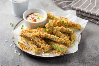 Obłędne keto frytki z cukinii. Bez węglowodanów i bez smażenia 