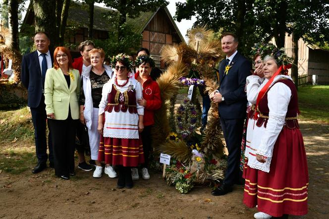 Dożynki wojewódzkie w Olsztynku 2024. Tłumy na wydarzeniu. „To był trudny rok” [ZDJĘCIA]