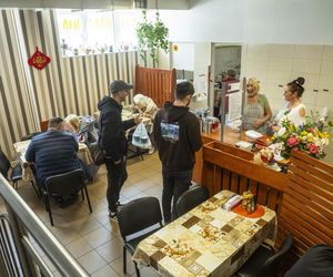 Po 38 latach jadłodajnia pani Marii znika z mapy Warszawy. „Czas na zasłużony odpoczynek”