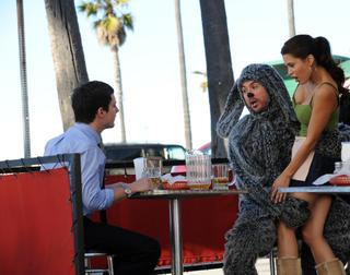 Wilfred (Jason Gann), Ryan Newman (Elijah Wood)