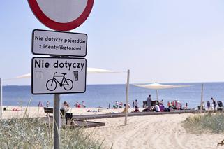 Gdynia: Koniec nielegalnego parkowania tuż przy plaży. Jest zakaz... i będą mandaty