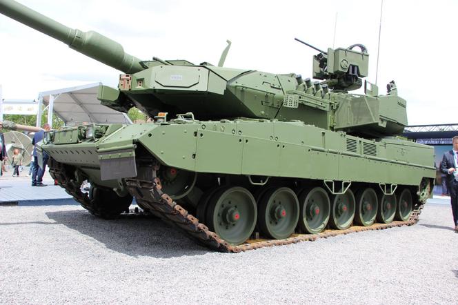 Leopard 2A8 na Eurosatory 2024