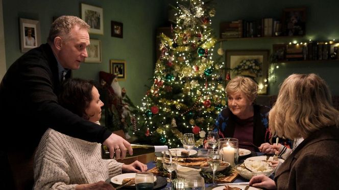 M jak miłość odc. 1854. Judyta (Paulina Chruściel), Marysia (Małgorzata Pieńkowska), Artur Rogowski (Robert Moskwa), Barbara (Teresa Lipowska)