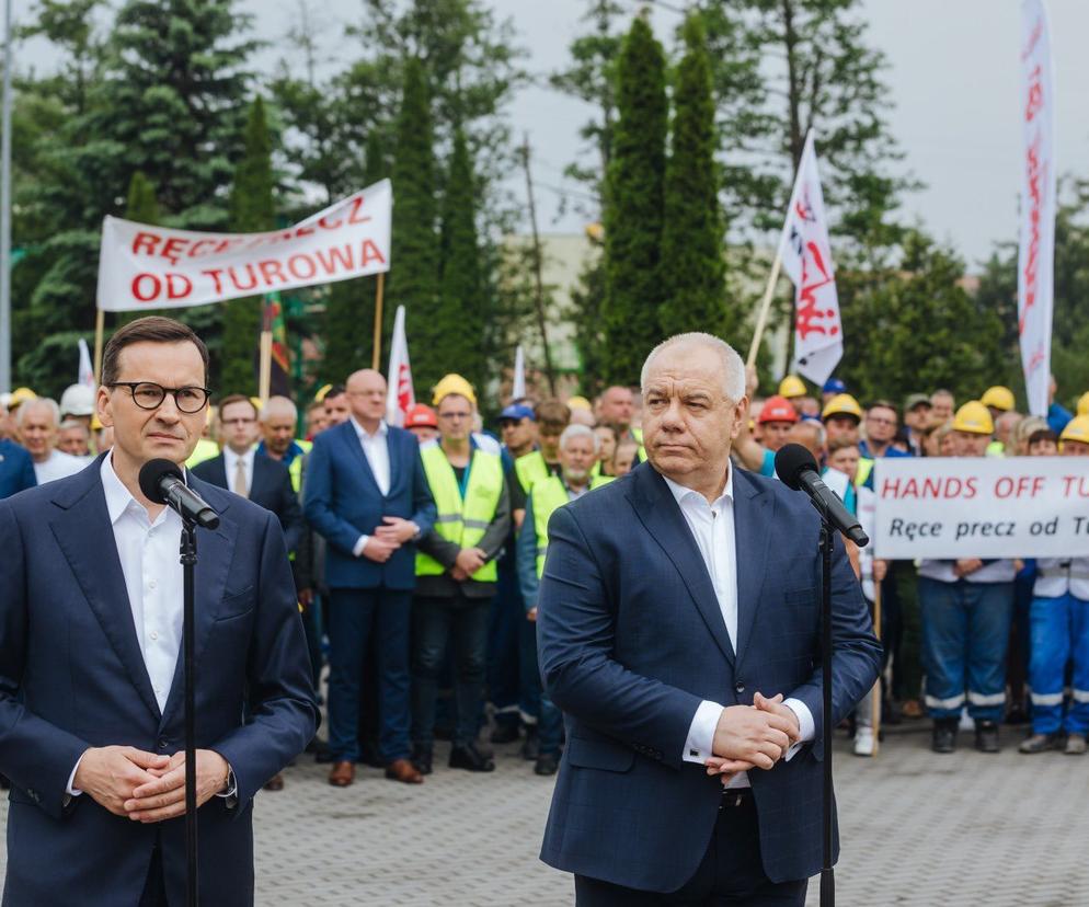 Premier Morawiecki i wicepremier Sasin w kopalni Turów