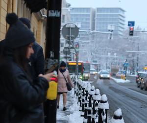 W Lublinie jest biało. Czy drogowców zaskoczył atak zimy? [GALERIA]