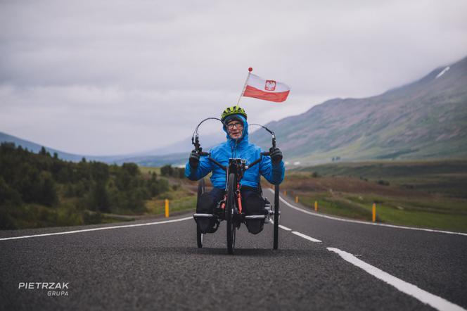 Pan Dariusz, bohater wypracy Rowerem przez Islandię
