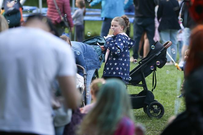 Festiwal kolorów na stadionie Walki Zabrze ZDJĘCIA