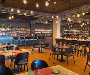 PASODOBRE Restaurant & Tapas Bar 