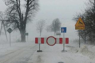Trudne warunki na drogach Podkarpacia: Zablokowana droga wojewódzka nr 993