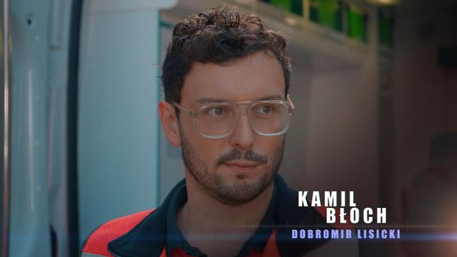 Nowa czołówka Na sygnale od 733 odcinka. Dobromir Lisicki (Kamil Błoch)