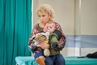 Na Wspólnej odc. 3569: Beata (Katarzyna Ptasińska), Gucio (Julian Studziński)	