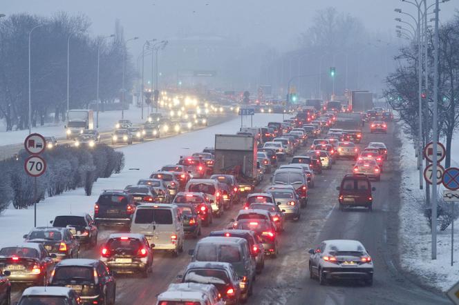 Wyjeżdżasz na święta? Sprawdź, które drogi będą najczęściej oblegane w okresie przedświątecznym