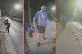 Szokujący atak na tramwaj we Wrocławiu. Zobacz nagranie 