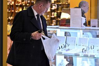 Robert Telus kupił żonie bransoletkę