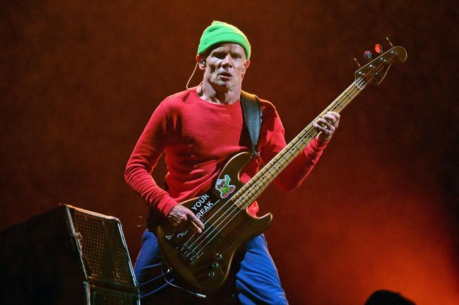 Flea wskazał najlepszego basistę w historii rocka . Gra melodyjnie i pięknie 