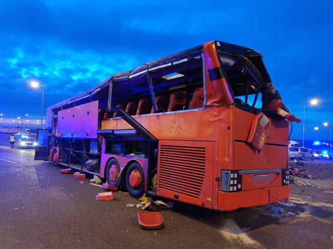 Tragiczny wypadek autokaru na autostradzie A4. Zdjęcia ratowników medycznych