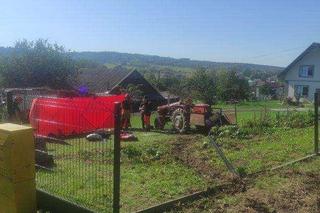 Traktor przygniótł mężczyznę. Koszmarny wypadek w Dydni [GALERIA]