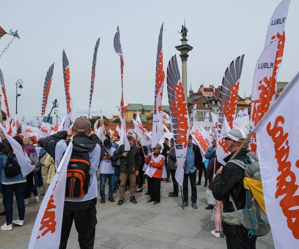Protest rolników i związkowców w Warszawie. Zdjęcia 