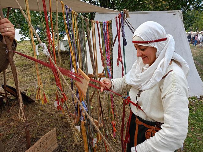 Odbywający się w Mrozach Festyn Archeologiczny to wydarzenie, które z roku na rok przyciąga coraz więcej umieszkańców regionu i turystów