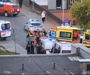 Mężczyzna chodził po dachu szpitala w Warszawie i spadł. Strażacy nie mogli rozłożyć skokochronu