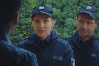 M jak miłość, odcinek 1876: Ojciec Dominika będzie go krył przed policją! Oszuka Natalkę i Karskiego, by Walat uciekł za granicę - ZDJĘCIA