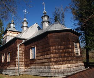 To jedna z najsłynniejszych wsi w Małopolsce. Kiedyś wyrabiano w niej drewniane łyżki