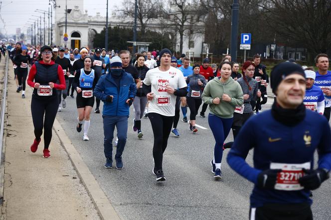 Bieg na Piątkę 2024, Warszawa - zdjęcia. Biegłeś? Szukaj się w galerii!