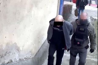 Szokująca seria przestępstw w centrum Warszawy. Zabrał skuter, ukradł samochód i strój kominiarza. To nie koniec