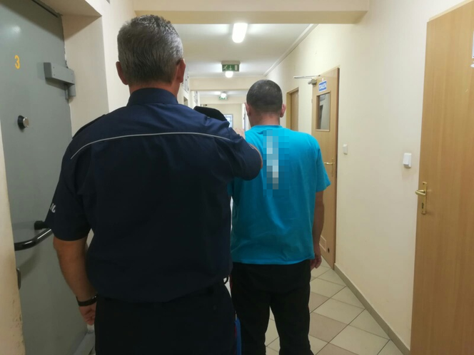 Pościg za skuterem w Nieporęcie: Kierowca pijany, pasażer poszukiwany!
