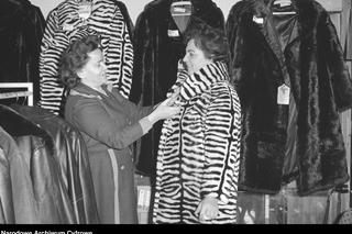 QUIZ PRL. Te ubrania wyszły z mody, a były hitem w Polsce Ludowej. Czy je pamiętasz?