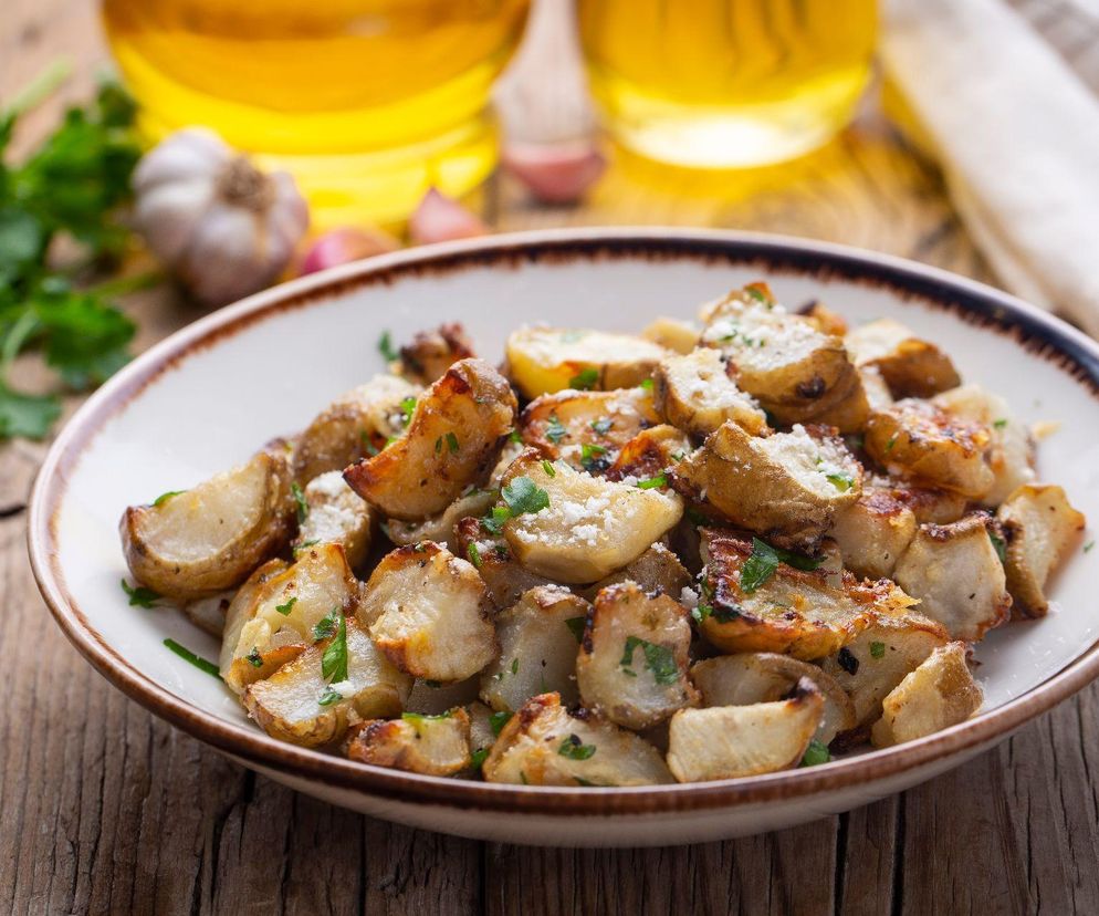 Topinambur: jak go przyrządzać? Przepis na topinambur pieczony z czarnuszką