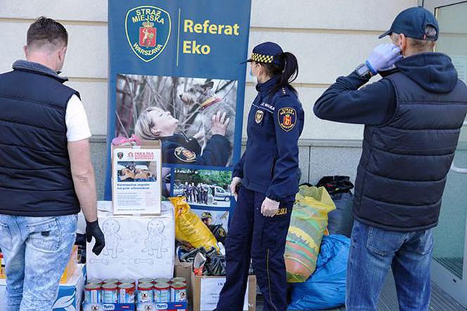 Warszawa: Finał akcji „Paka dla bezdomnego szczeniaka”