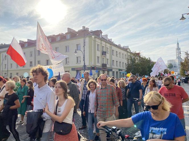 13. Marsz dla Życia i Rodziny zgromadził tłumy na ulicach Białegostoku [ZDJĘCIA]