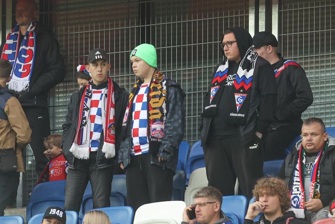 Górnik Zabrze zmierzył się z Zagłębiem Lubin. Kibice rozgrzewali piłkarzy z trybun