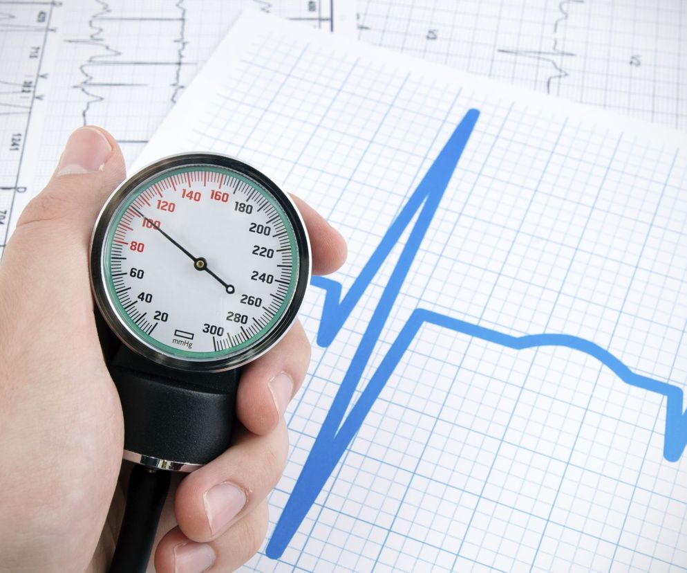 Ciśnienie to barometr naszych emocji. Rośnie, gdy się kłócimy. Spada, kiedy odpoczywamy. Źle, kiedy jest za niskie, jeszcze gorzej, kiedy za wysokie. Najbardziej niebezpieczne są skoki ciśnienia.