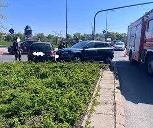 Zderzenie na rondzie Grunwaldzkim w Krakowie. Na miejscu interweniowały służby 