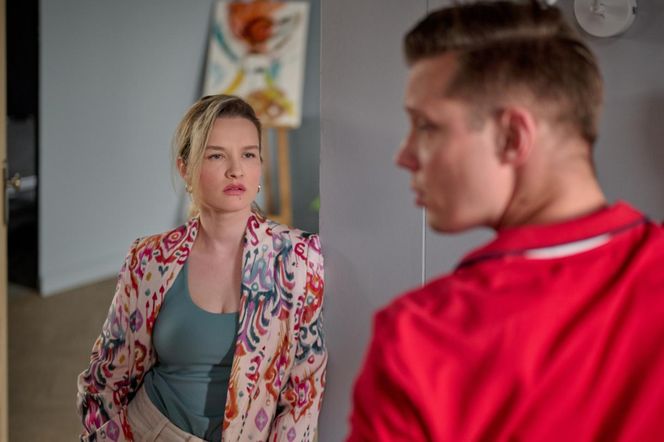 Na Wspólnej odc. 4081. Kasia (Julia Chatys), Darek Żbik (Michał Mikołajczak)