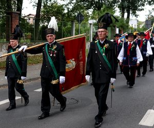 Korowód dożynkowy w Kostuchnie