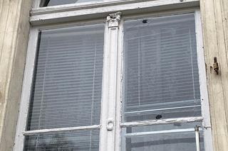 W Nekli padły strzały! Ktoś ostrzelał przychodnię zdrowia [ZDJĘCIA]