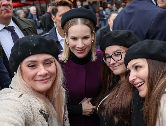 Marta Nawrocka w katedrze Notre Dame w Paryżu