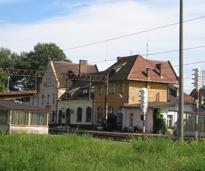 Dworzec w Szymankowie zyskał imię Bohaterów 1939 roku. Hołd dla kolejarzy i celników