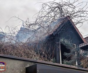 Pożar w Tychach. W budynku znajduje się żłobek i hotel. Trwa akcja strażaków