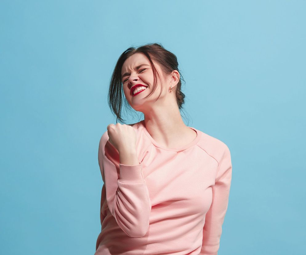 Ekstaza prowadzi do zmiany stanu świadomości.