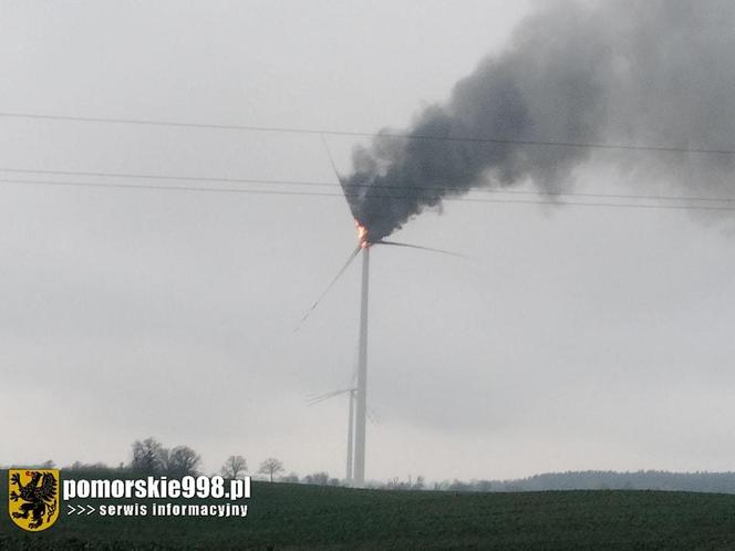 Płonący wiatrak na Pomorzu