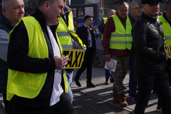 Strajk taksówkarzy w Warszawie (27.03)