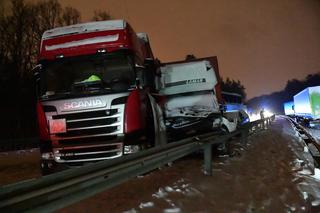 Wypadek na A6: Zderzyło się 10 samochodów, w tym sześć ciężarówek