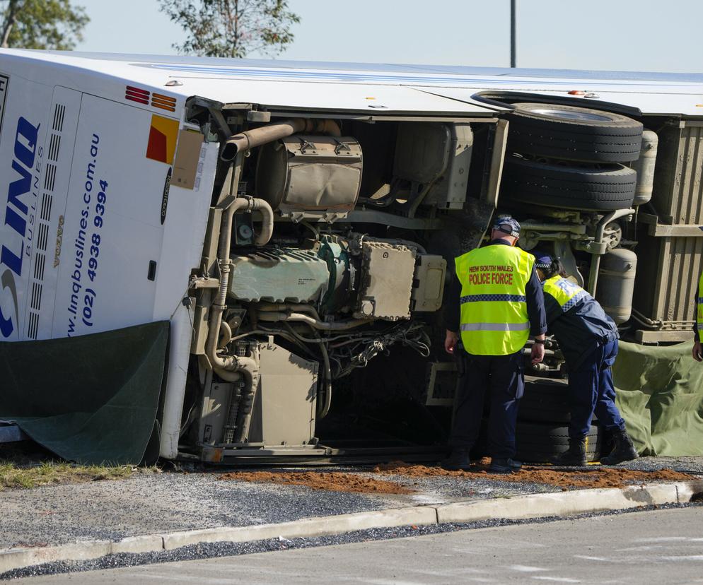 Australia. Wypadek autokaru z gośćmi weselnymi