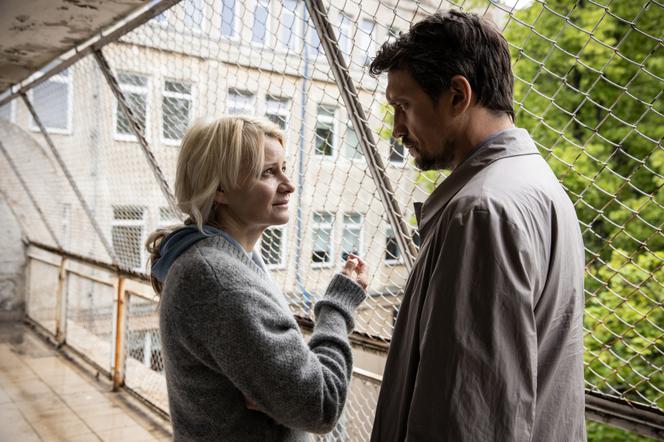 Motyw, odc. 3. Paweł Szulc (Michał Czernecki), Luiza (Małgorzata Kożuchowska)